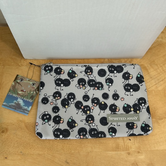Studio Ghibli Spirited Away Soot Sprite Makeup Bag - Picture 3 of 16